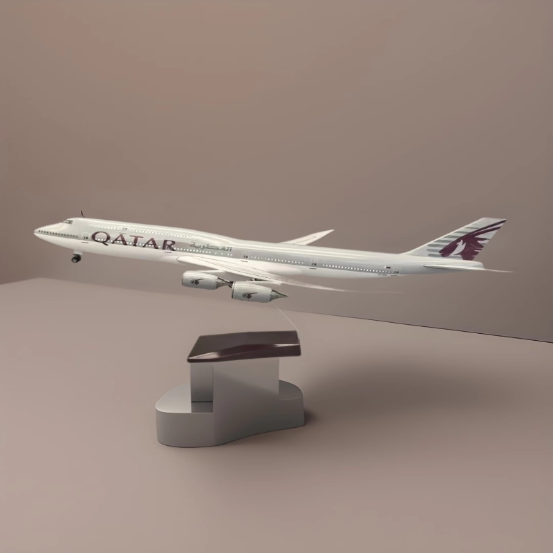 Home Decor Qatar - B747 Modello di aereo Scala 1:130