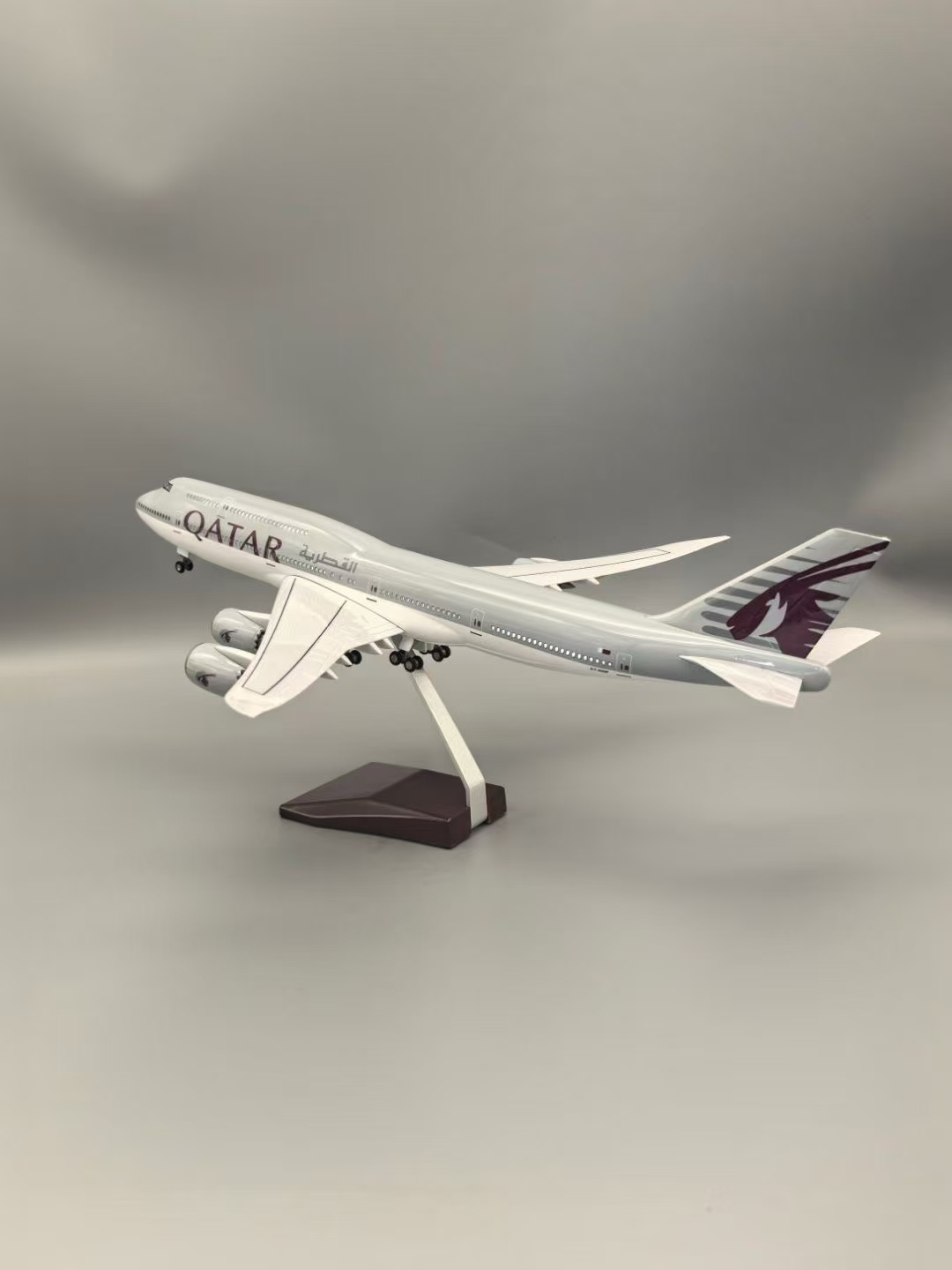 Modello di aereo in scala 1:13 - Home Decor Qatar recensione e prezzo