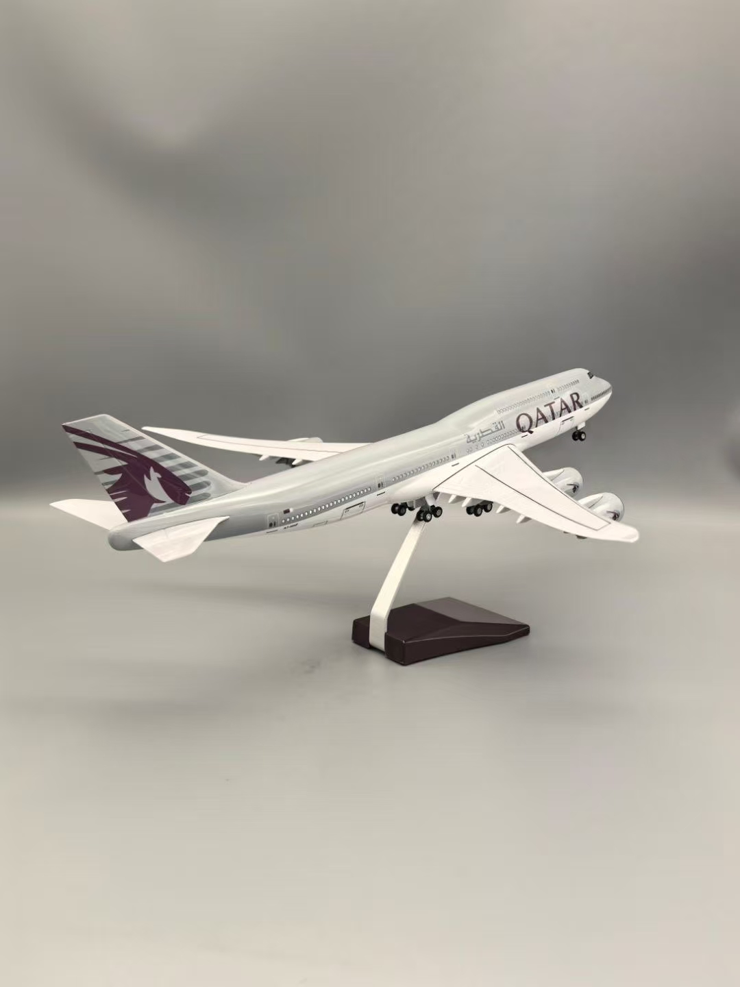 B747 Modello di aereo Scala 1: - Home Decor Qatar recensione e prezzo