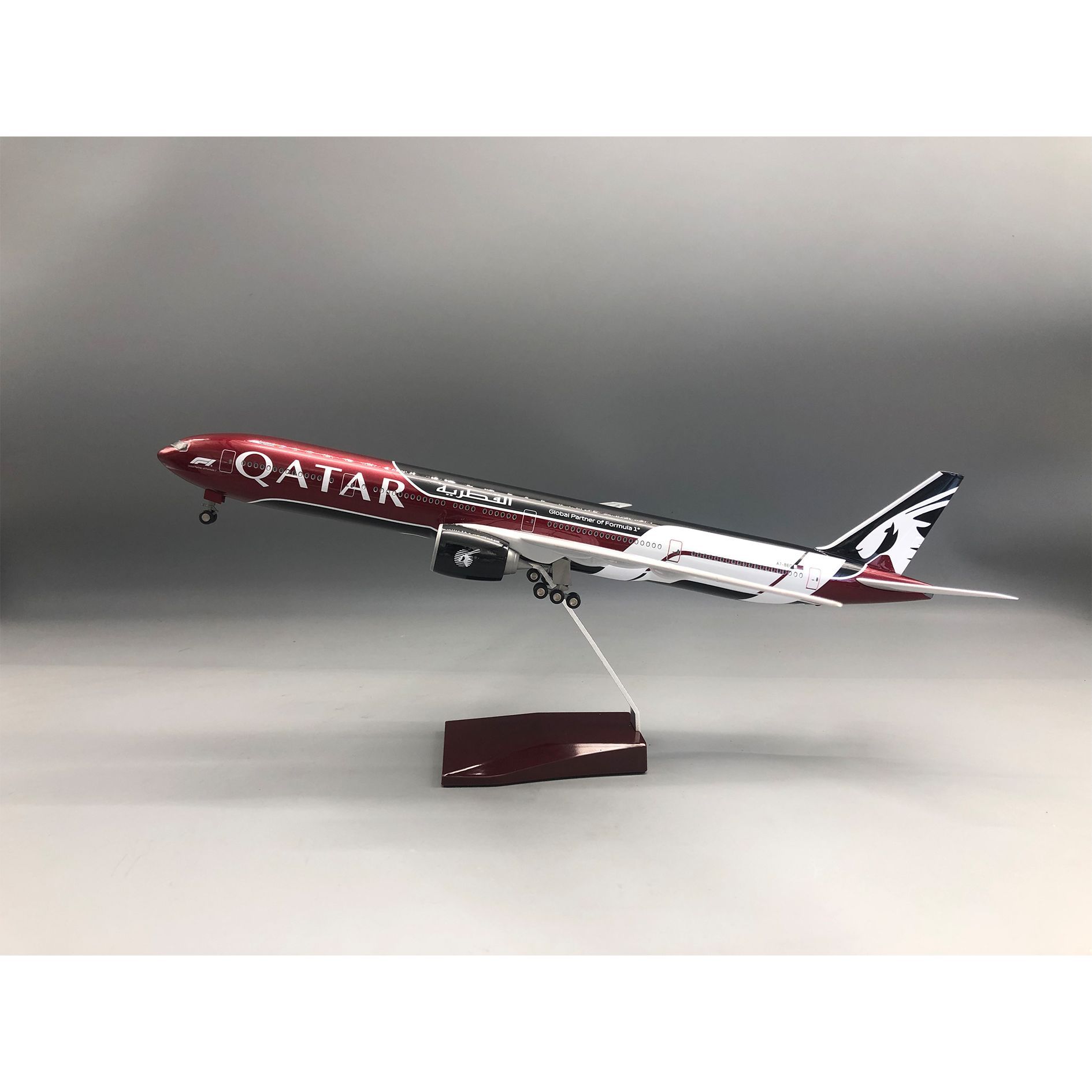 Modellino Aereo B777-300 Qatar - Home Decor Qatar recensione e prezzo